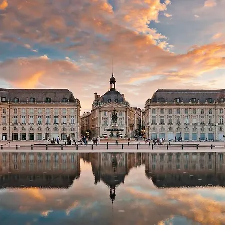 Appartamento Place De La Bourse Hyper-centre Bordeaux